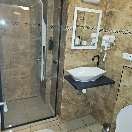 Otel Taurus 3*